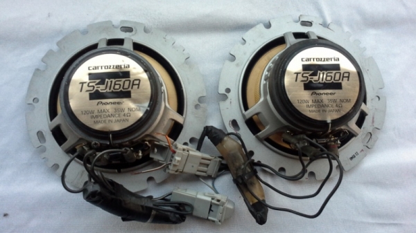 ลำโพง Pioneer 6" แกนร่วมสองทาง 120W วอยเคฟล่า มีทุ่น capa ลำโพง Pioneer 6" แกนร่วมสองทาง 120W วอยเคฟล่า มีทุ่น capa