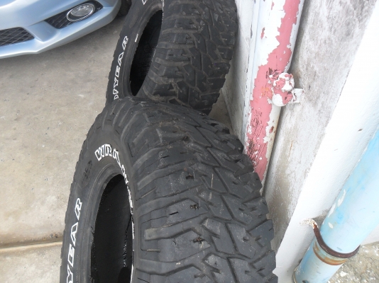 ยาง GoodYear 32x11.50R15 สวยๆ 1 คู่ ราคา 1800 บาท