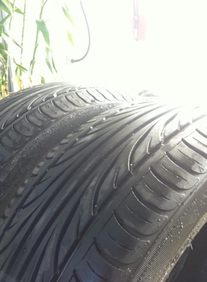 ต้องการขายยางยี้ห้อ DEESTON 205/50/16 ปี2013 ราคา 1200 บาท