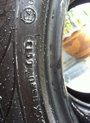 ต้องการขายยางยี้ห้อ DEESTON 205/50/16 ปี2013 ราคา 1200 บาท