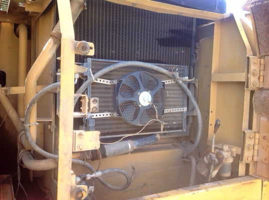 ขายแบคโฮ  CAT 320 V2  เจ้าของต้องการขายด่วน