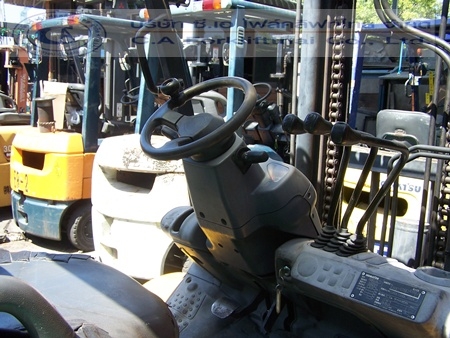 ขาย รถโฟล์คลิฟท์ KOMATSU รุ่น FD30T-16