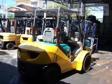 ขาย รถโฟล์คลิฟท์ KOMATSU รุ่น FD30T-16