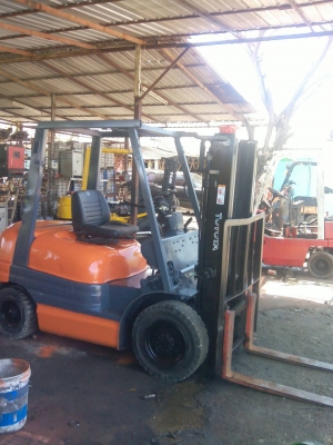 ขายTOYOTA รุ่น6 น้ำหนัก2.5ตัน เครื่อง2Z