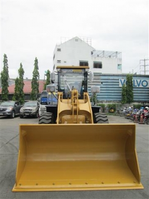 ขายรถตักล้อยาง ยี่ห้อ SEM BY CATERPILLAR รุ่น 650B **มีโปรโมชั่นพิเศษมากมาย**(สนใจติดต่อคุณอนุวัตน์ โทร.084-874-2940)โทรก่อนได้รับสิทธิ์พิเศษก่อนใคร