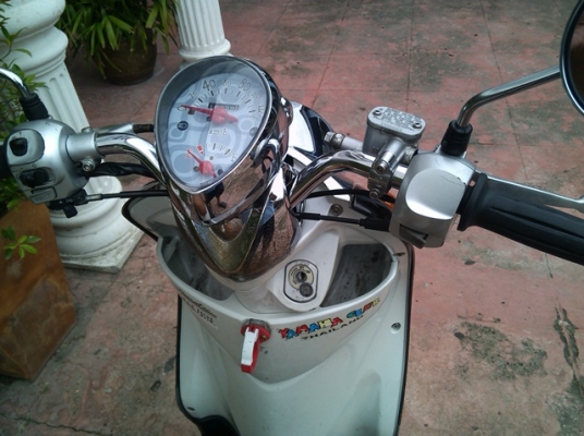 ฟีโน่ น้ำตาลขาว กท 970 แมกแท้  เครื่องดี เดิมๆ วิ่งน้อย 17000