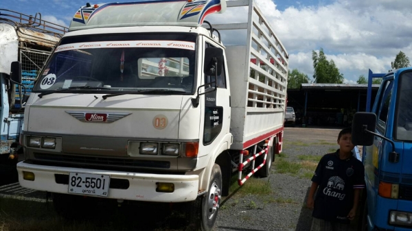 ขาย 6ล้อ ฮีโน่FC 150 WO6D ยาว5.5เมตร แชชซีสวย พ.เพาเวอร์ แอร์เย็น มีลิฟต์ท้าย  เครื่องดี แชชซีสวย เอกสารพร้อมโอน