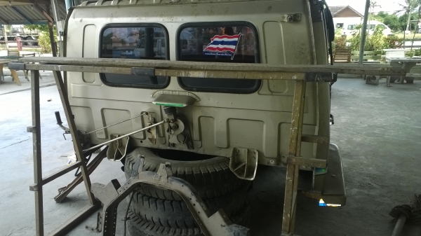 หัวเก๋ง NISSAN UD CWM430..สวยดีอุปกรณ์ครบ เอาไปเก็บงานนิด...สวย..แผงหน้ามีครบ.