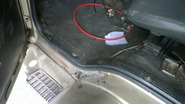 หัวเก๋ง NISSAN UD CWM430..สวยดีอุปกรณ์ครบ เอาไปเก็บงานนิด...สวย..แผงหน้ามีครบ.