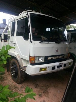 ขายรถเทรลเลอร์ล FUSO สิบล้อเพลาเดียวเครื่อง 6D15 สภาพสวย ขึ้น 200 ได้ ราคา 650,000 บาท โทร 087-9666599 คุณหนาม