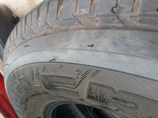 ยาง BRIDGESTONE DUELER H/T 684 265/65R17 ยาง BRIDGESTONE DUELER H/T 684 265/65R17