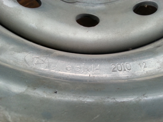 ขายล้อเพลาลอย 6 รู ขอบ14กว้าง 6.5 ขายล้อเพลาลอย 6 รู ขอบ14กว้าง 6.5