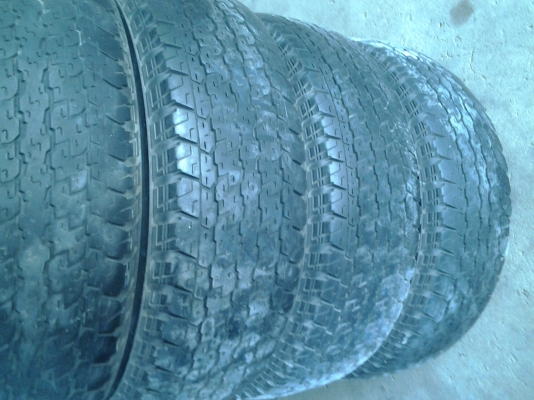 บริสโตน 255/70/15