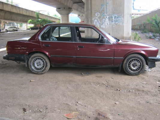 bmw E30 เครื่องtoyota4sเกียร์ออโตบางเดิมใช้แก๊สLPG33000