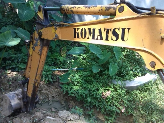 Komatsu pc30-5  เครื่องดี ปั๊มแรง สภาพพร้อมใช้งาน ราคาต่อรองได้ โทร.087-2976734