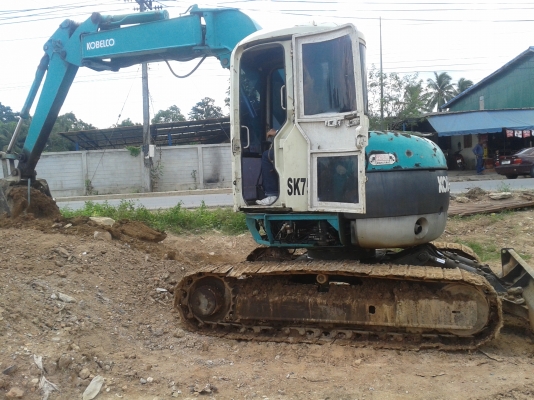 ลงภาพเพิ่มเติม ไปดูรถมาแล้ว ราคาลดเหลือ 400000 kobelco sk 75uu รถพร้อมใช้งาน ใช้งานอยู่ เครื่องดี พร้อมลุยงาน ราคาคุยได้ โทร.087-2976734