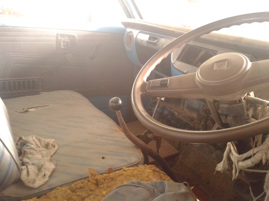 ขายหกล้อtl100พร้อมเครนทาดาโน่2.5ตันแซสซีสวย