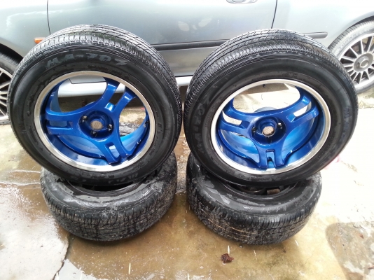 ขายล้อsuper  ADVAN  Racing  ขอบ17  กว้าง9นิ้วพร้อมยางปี่11  1คู่