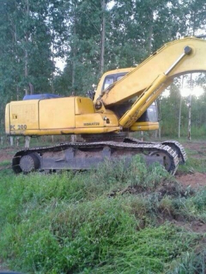 Komatsu pc200-6 รถสภาพสวย พร้อมใช้งาน เครื่องดี ปัมแรง เอกสารเล่มทะเบียน ราคาต่อรองได้ โทร.087-2976734