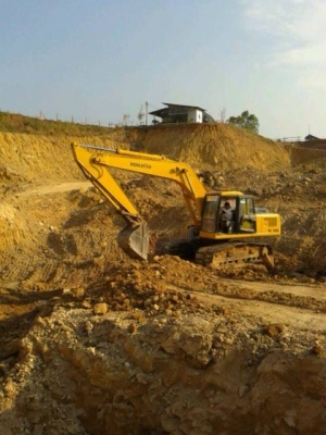 Komatsu pc200-6 รถสภาพสวย พร้อมใช้งาน เครื่องดี ปัมแรง เอกสารเล่มทะเบียน ราคาต่อรองได้ โทร.087-2976734