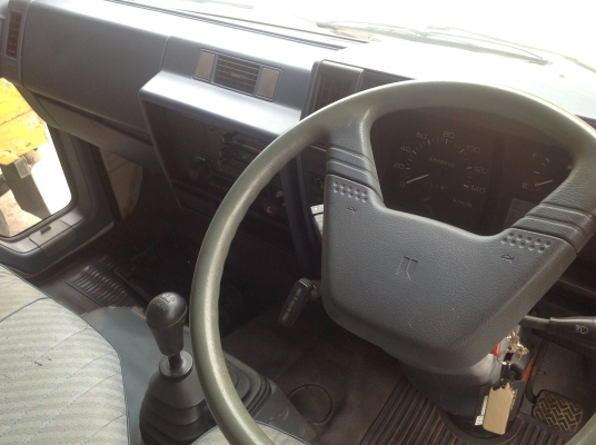 ขาย Isuzu elf  085-7584626 สระบุรี