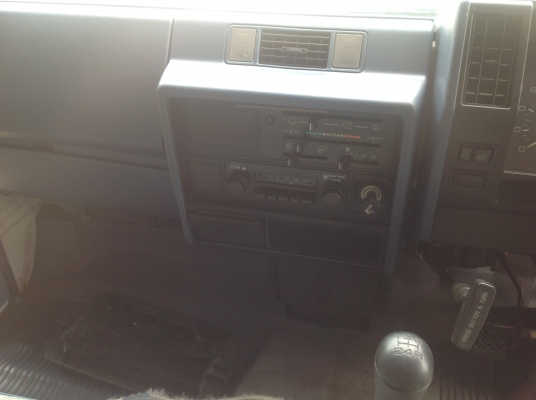 ขาย Isuzu elf  085-7584626 สระบุรี