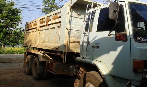 ขาย สิบล้อดั้ม isuzu  250แรงม้า