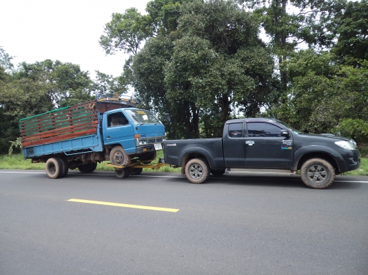 ขาย45000บาทรถยกลากราคาสุดคุัม ลากได้รถเก๋ง รถบิกอับ รถสี่ล้อ และ6ล้อ ได้ทั่วประเทศ