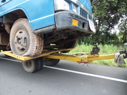 ขาย45000บาทรถยกลากราคาสุดคุัม ลากได้รถเก๋ง รถบิกอับ รถสี่ล้อ และ6ล้อ ได้ทั่วประเทศ