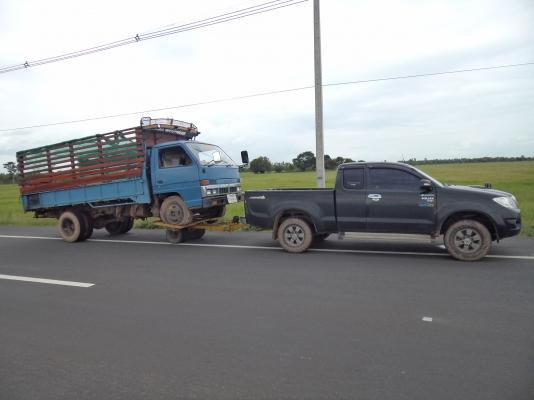 ขาย45000บาทรถยกลากราคาสุดคุัม ลากได้รถเก๋ง รถบิกอับ รถสี่ล้อ และ6ล้อ ได้ทั่วประเทศ