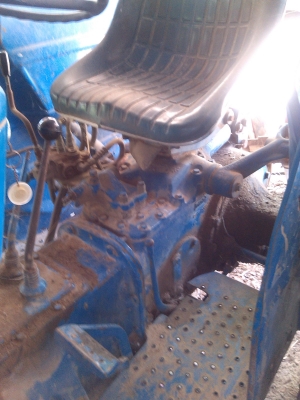 รถไถฟอด 5000    3สูบ