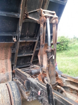 6ล้อดั้มพ์ ISUZU 130แรงม้า ปี48 สภาพสวย พร้อมใช้งาน เครื่องดี คัทซีสวย เล่มพร้อม 087-2976734