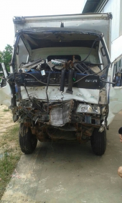 ISUZU NKR71LY52Y ปี45 ขายซากครับ หัวคัชี เครื่องไม่โดน ภาษีเต็ม