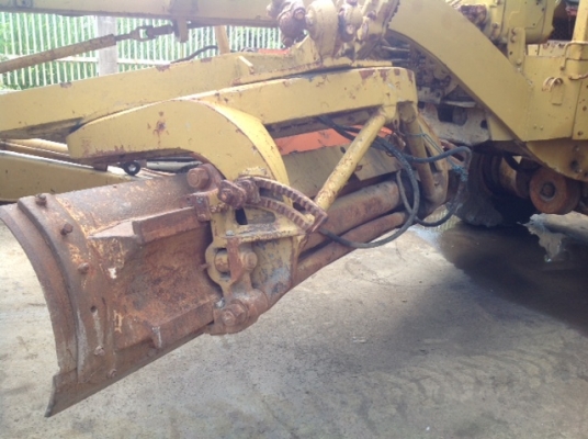 ขายรถเกรด CAT 12F ทั้งคันหรือขายเป็นอะหลั่ย ขายรถเกรด CAT 12F ทั้งคันหรือขายเป็นอะหลั่ย