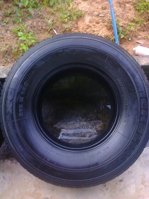 ยางมิชลิน215R14ปี13มี1คู่ไม่มีแผลไม่ปะไม่บวมดอกพอใช้ได้ ยางมิชลิน215R14ปี13มี1คู่ไม่มีแผลไม่ปะไม่บวมดอกพอใช้ได้