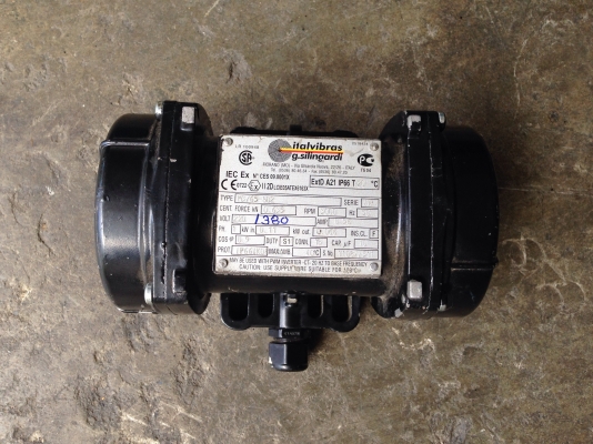 ขายมอเตอร์สั่น-เขย่า Italvibras ขนาด 1/6 HP. Made in Italy ใช้ได้ทั้งไฟบ้านและไฟโรงงาน เป็นของใหม่เก่าเก็บ ไม่เคยใช้งาน