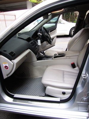 2011 Mercedes BENZ, W204 C200 CGI ปี 2011 เกียร์ออโต้ สภาพเยี่ยม เพิ่งเปลี่ยนยาง เข้า Service ที่ศูนย์ 63500KM 1.31M