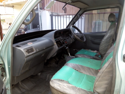 ขายรถตู้หัวจรวด 1 เจ แก๊ส เครื่องดี แอร์ฉ่ำ ใช้งานดีครับ