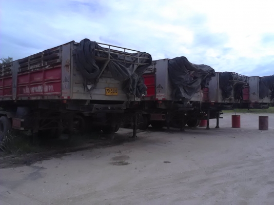 เหลืออีก 2 หางตรับ หางเซมิดั้ม 2 คาน สามมิตร สวยๆๆครับ ปี 49 มี 10 หาง