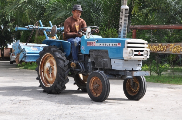 ขายรถไถ MITSUBISHI D1850 4สูบ สภาพสวยเดิมญี่ปุ่นไม่เคยใช้งานในไทย 75,000 บาท