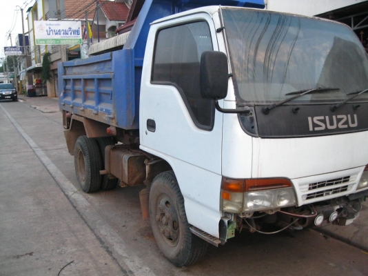 แยกขาย หัวเก๋ง Isuzu NKR การ์ตูน 24v. กำลังยกลง แยกขาย หัวเก๋ง Isuzu NKR การ์ตูน 24v. กำลังยกลง