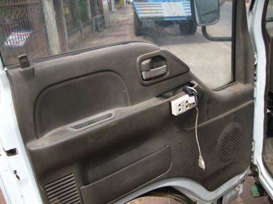 แยกขาย หัวเก๋ง Isuzu NKR การ์ตูน 24v. กำลังยกลง แยกขาย หัวเก๋ง Isuzu NKR การ์ตูน 24v. กำลังยกลง