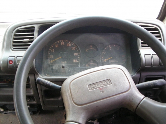 แยกขาย หัวเก๋ง Isuzu NKR การ์ตูน 24v. กำลังยกลง แยกขาย หัวเก๋ง Isuzu NKR การ์ตูน 24v. กำลังยกลง