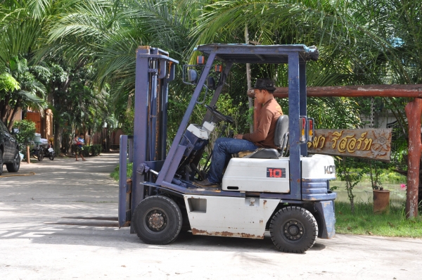 ขายFORKLIFT KOMATSU FG10 (1ตัน)สวยเดิมจากญี่ปุ่น ยังไม่เคยใช้ในไทย 95,000เท่านั้น!!