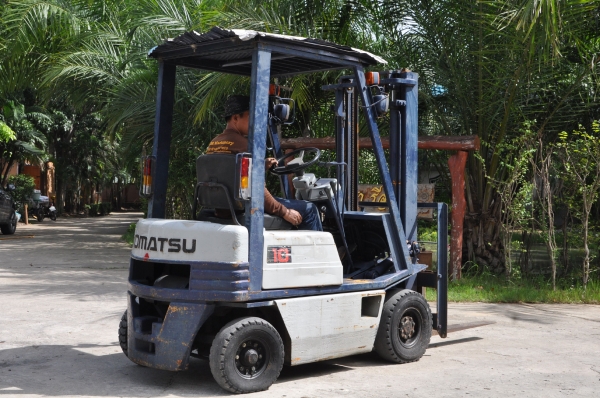 ขายFORKLIFT KOMATSU FG10 (1ตัน)สวยเดิมจากญี่ปุ่น ยังไม่เคยใช้ในไทย 95,000เท่านั้น!!