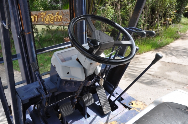 ขายFORKLIFT KOMATSU FG10 (1ตัน)สวยเดิมจากญี่ปุ่น ยังไม่เคยใช้ในไทย 95,000เท่านั้น!!