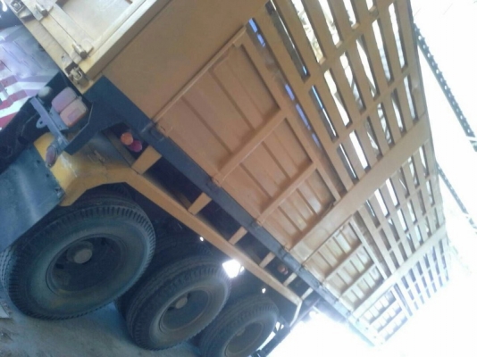 รถฮีโน่  10 ล้อ หัวลาก  260 แรงม้า. ปี 53  ( ขายแม่ , ลูก )  สนใจติดต่อ 081 - 6079515