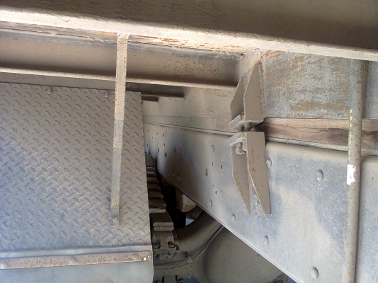 กระบะพื้นเรียบ 10 ล้อ