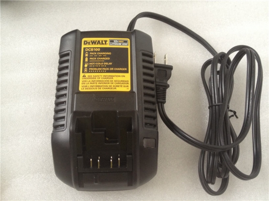 ชุดสว่านไร้สาย,สว่านไขควง,เลื่อยชักและไฟฉาย DeWALT12โวลท์พร้อมแท่นชาร์จแบ็ตลิเทียม2ก้อนและกระเป๋า