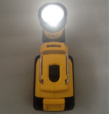 ชุดสว่านไร้สาย,สว่านไขควง,เลื่อยชักและไฟฉาย DeWALT12โวลท์พร้อมแท่นชาร์จแบ็ตลิเทียม2ก้อนและกระเป๋า